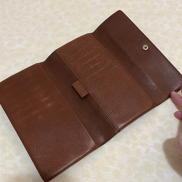 Vintage LV Wallet - Picture 3 of 3